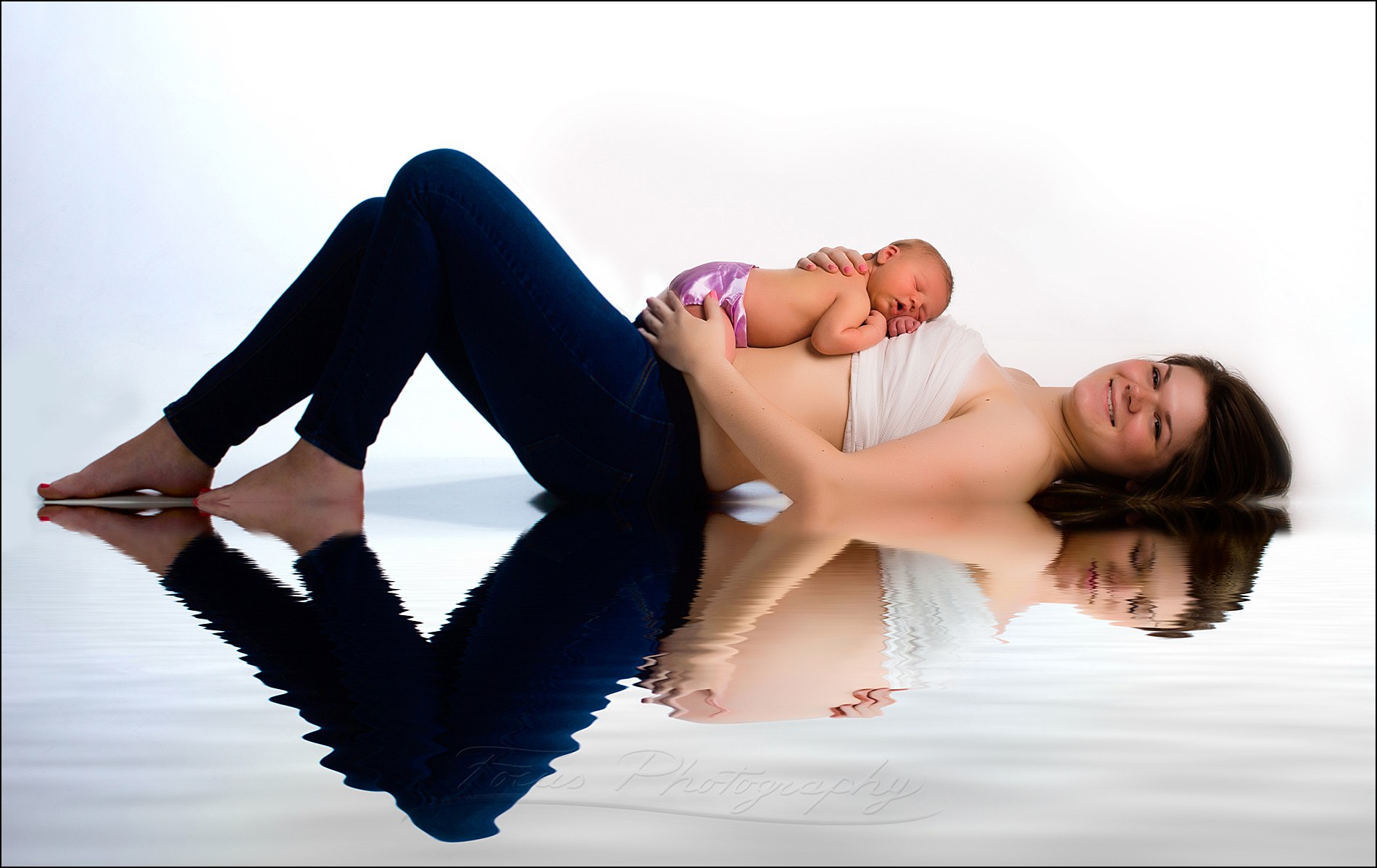 newborn photography and maternity pictures combined to crate a before/after image of pregnancy