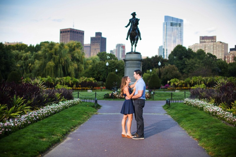 Boston engagement pictures at public garden