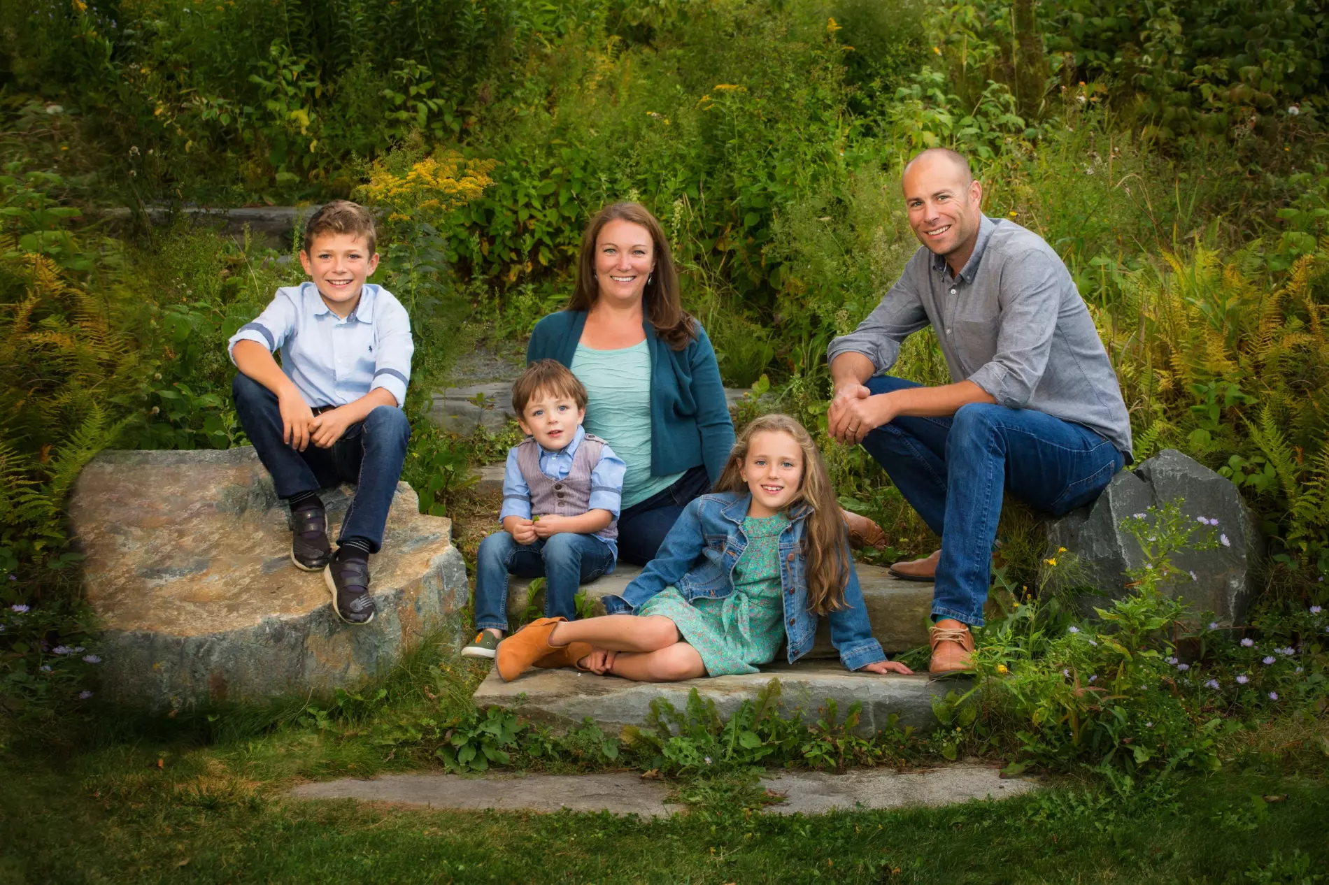 family portraits in maine taken at park on location