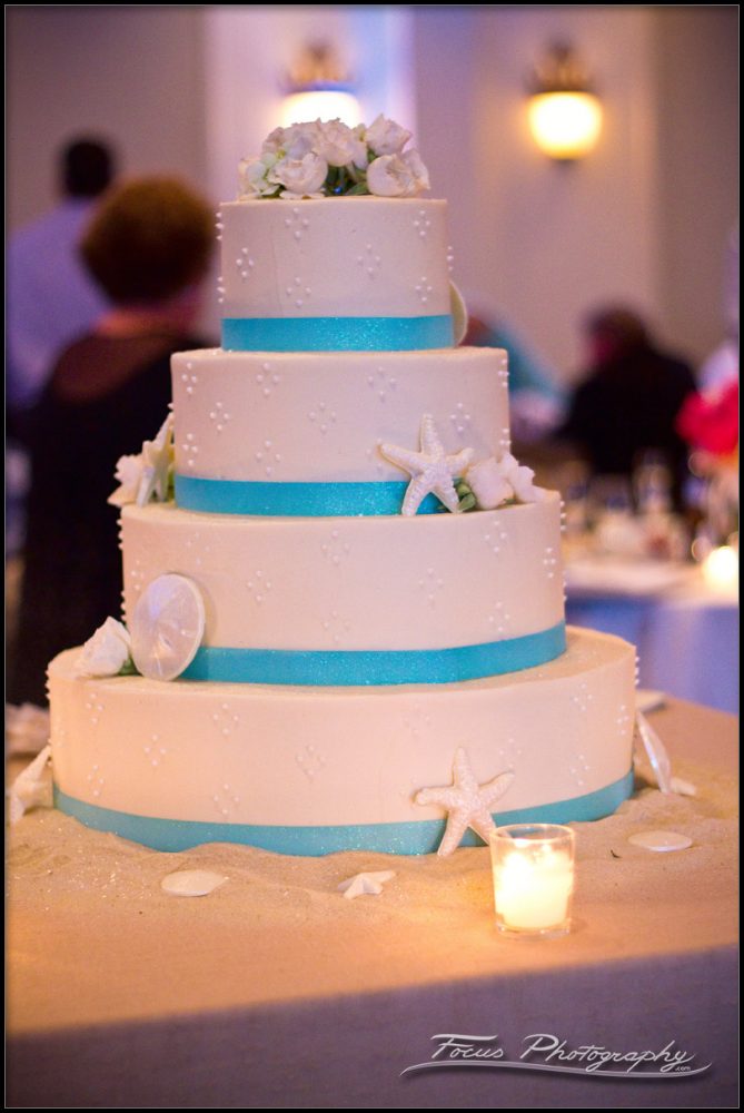 wedding cake by Simply Elegrant Cakes