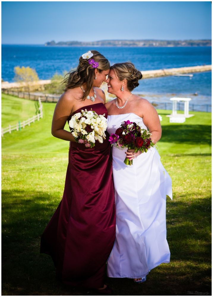 brides and bouquets at pennobscott bay