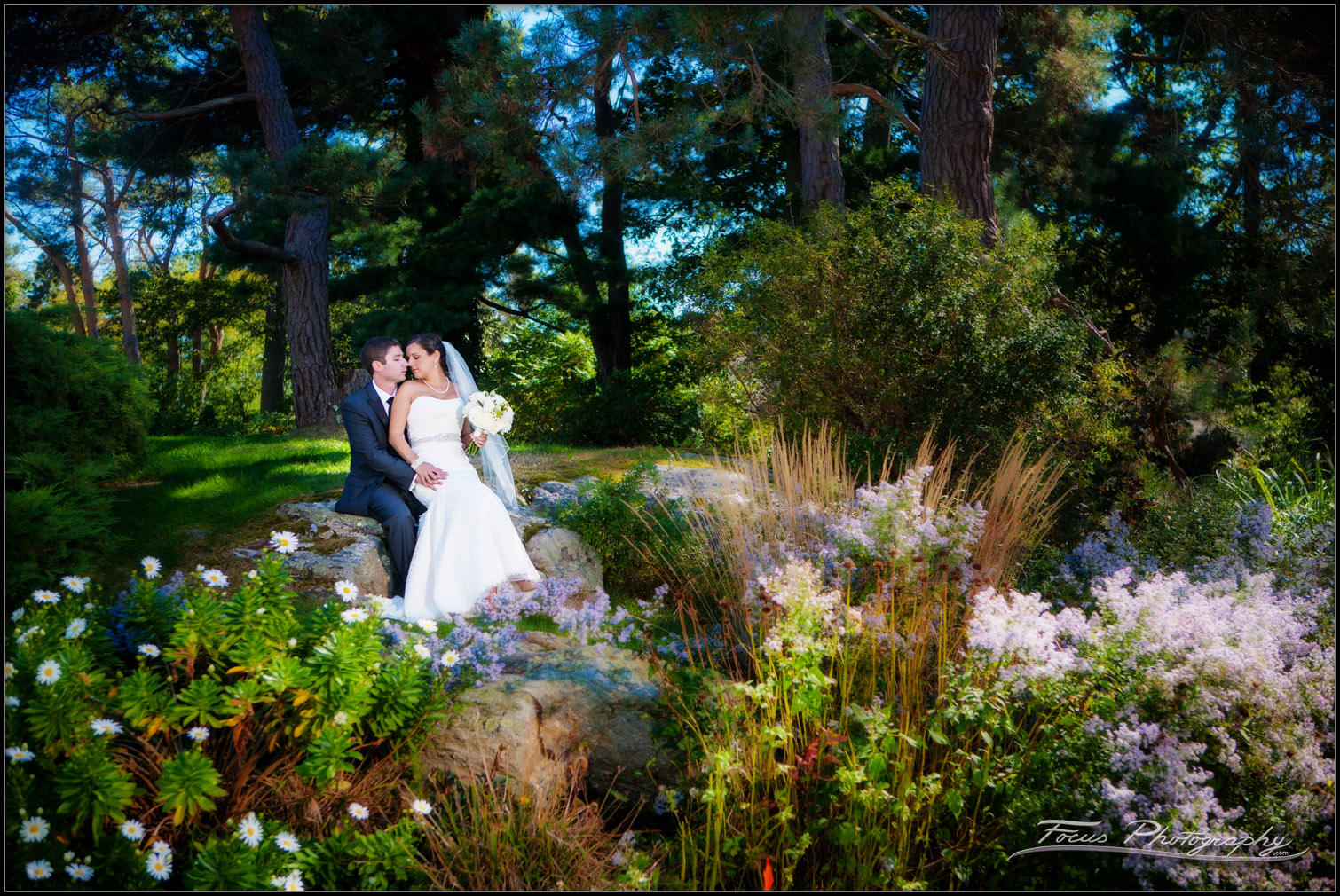 bride and groom in garden at new castle wentworth wedding